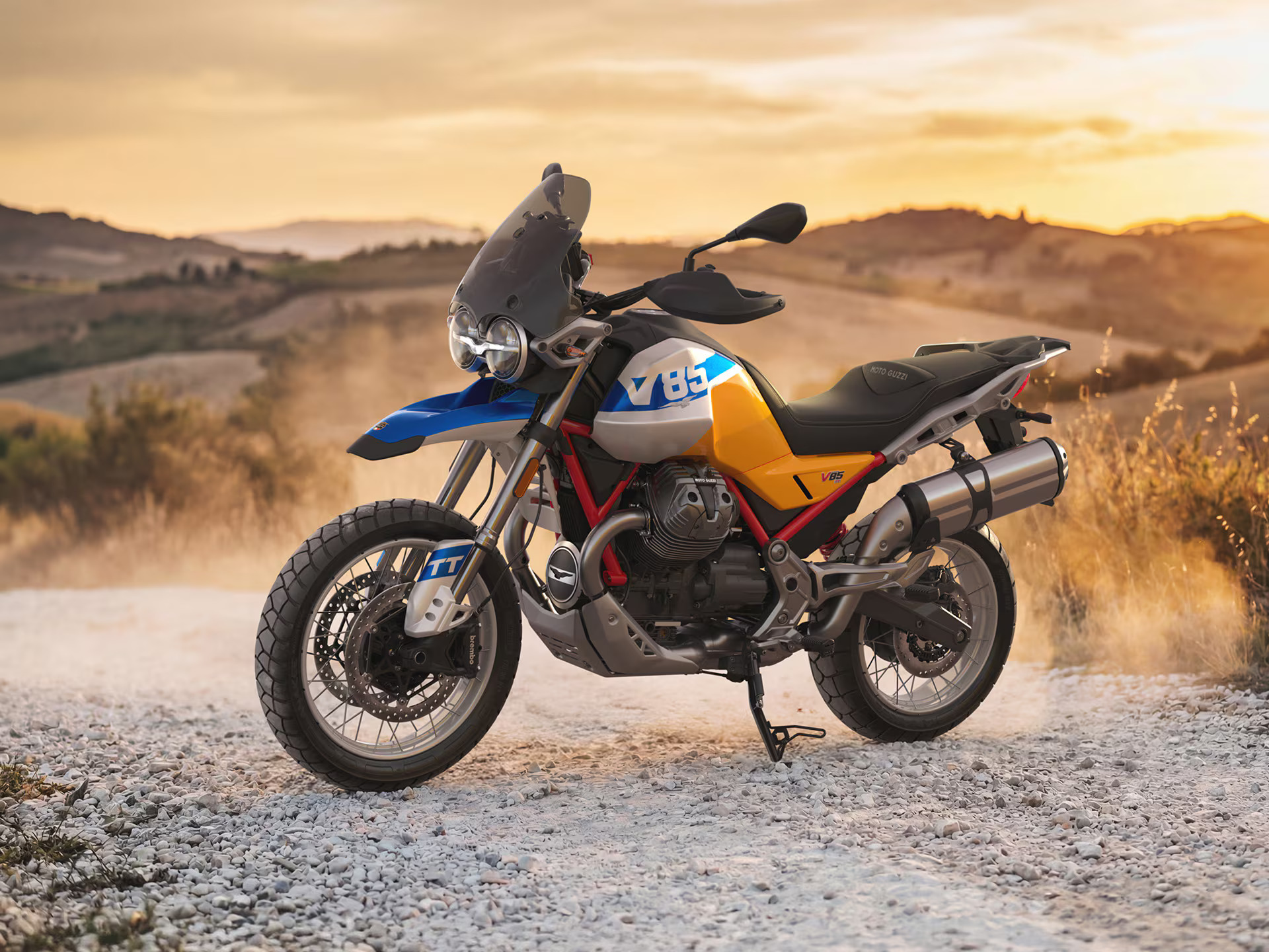 2027 Moto Guzzi V85 TT TT in Los Angeles, CA
