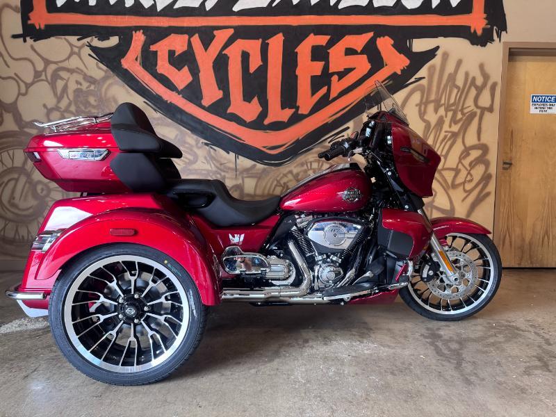 2026 Harley-Davidson STREET GLIDE 3 LIMITED LIMITED in Gainesville, FL