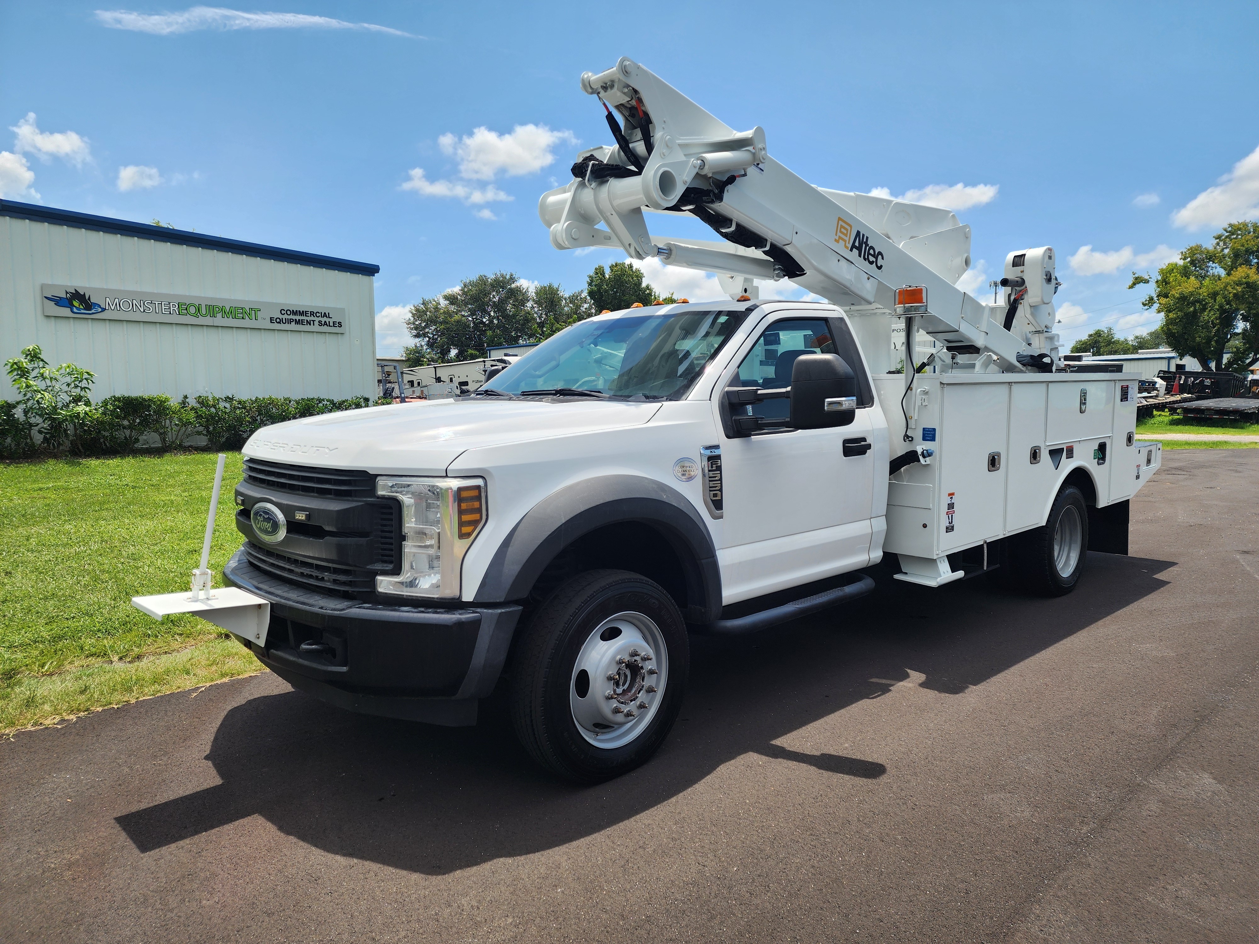 2019 FORD F550 Altec AT48M 53' WH Bucket truck in Sarasota, FL