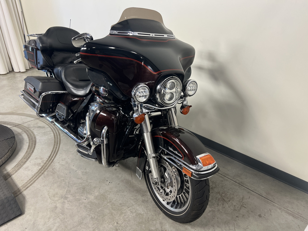2011 Harley-Davidson ELECTRA GLIDE ULTRA CLASSIC (EFI) ULTRA CLASSIC FLHTCU in Peninsula, OH