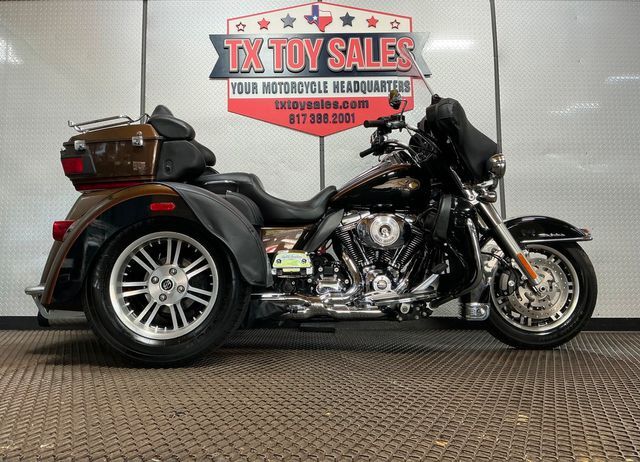 2013 Harley-Davidson Trike Tri Glide Ultra Classic 110th Anniversary Edition ULTRA CLASSIC in Fort Worth, TX