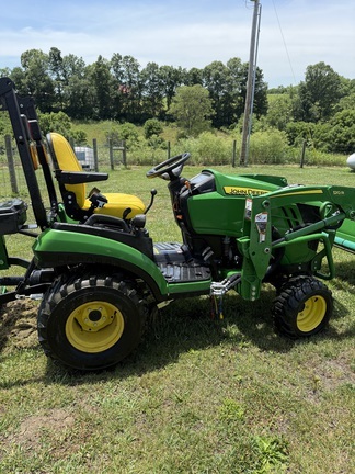 2022 John Deere 1025R in Flemingsburg, KY