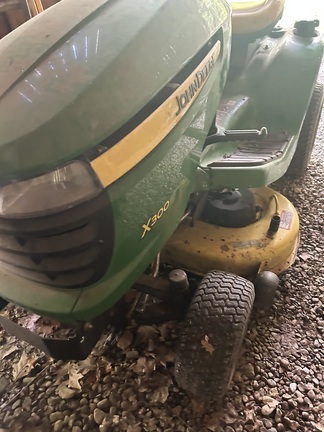 2013 John Deere X300 in Millersburg, OH
