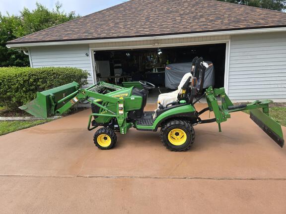 2014 John Deere 1025R in Middleburg, FL