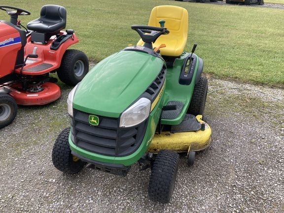 2013 John Deere D140 in Ottawa, OH