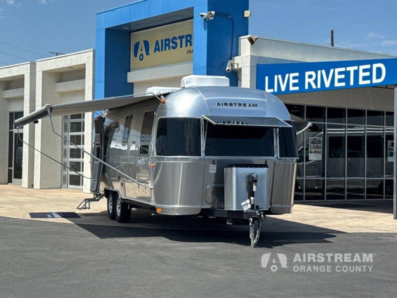 A photo of this 2027 Airstream Flying Cloud 27FB Twin
