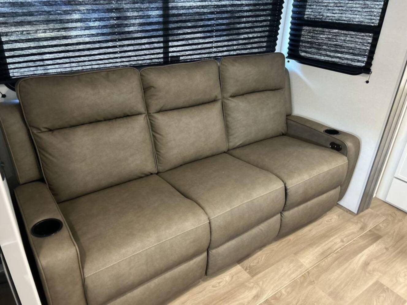 A photo of this 2027 Grand Design Transcend 285RKT