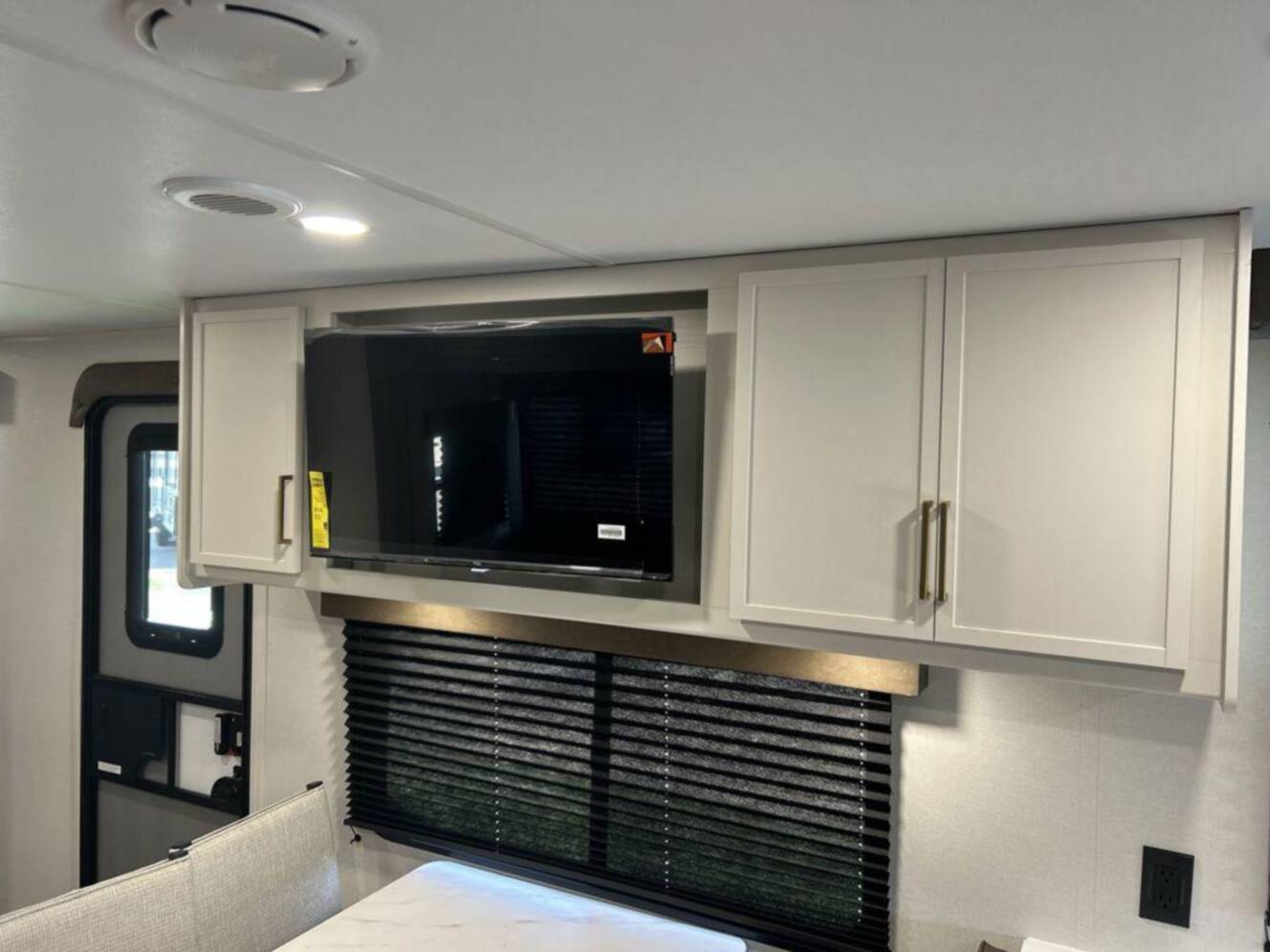 A photo of this 2027 Grand Design Transcend 285RKT