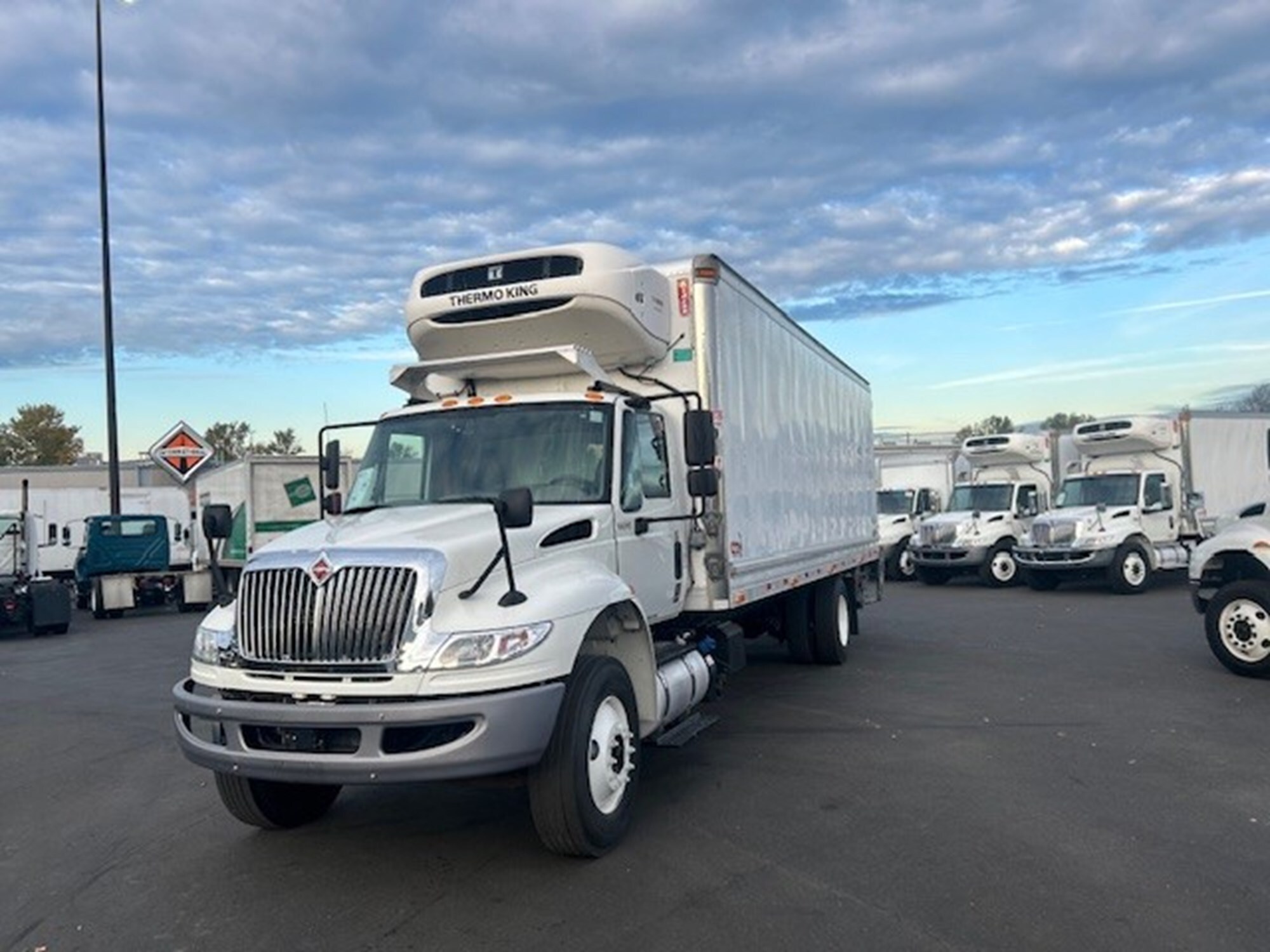 2019 INTERNATIONAL 4300 SBA in Portland, OR