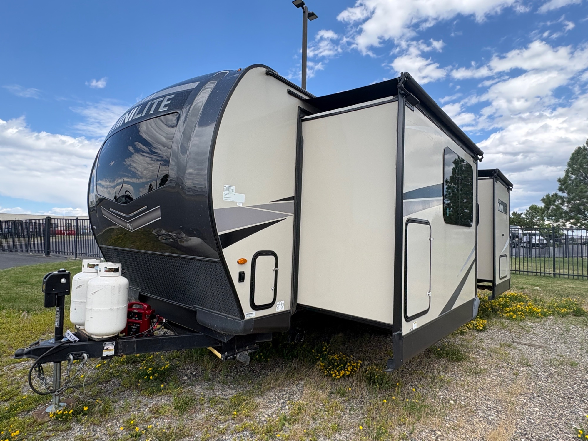 2023 Forest River Rockwood Mini Lite 2516S in billings MT