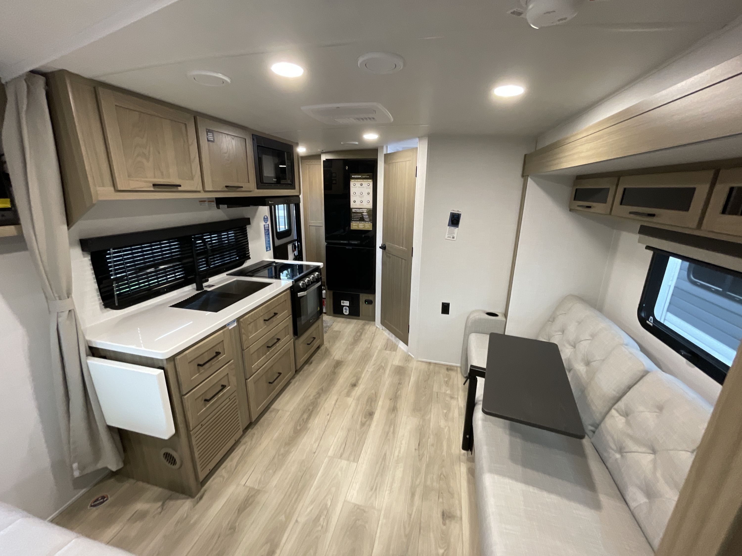 2027 Forest River ROCKWOOD MINI LITE 2109S in roanoke VA