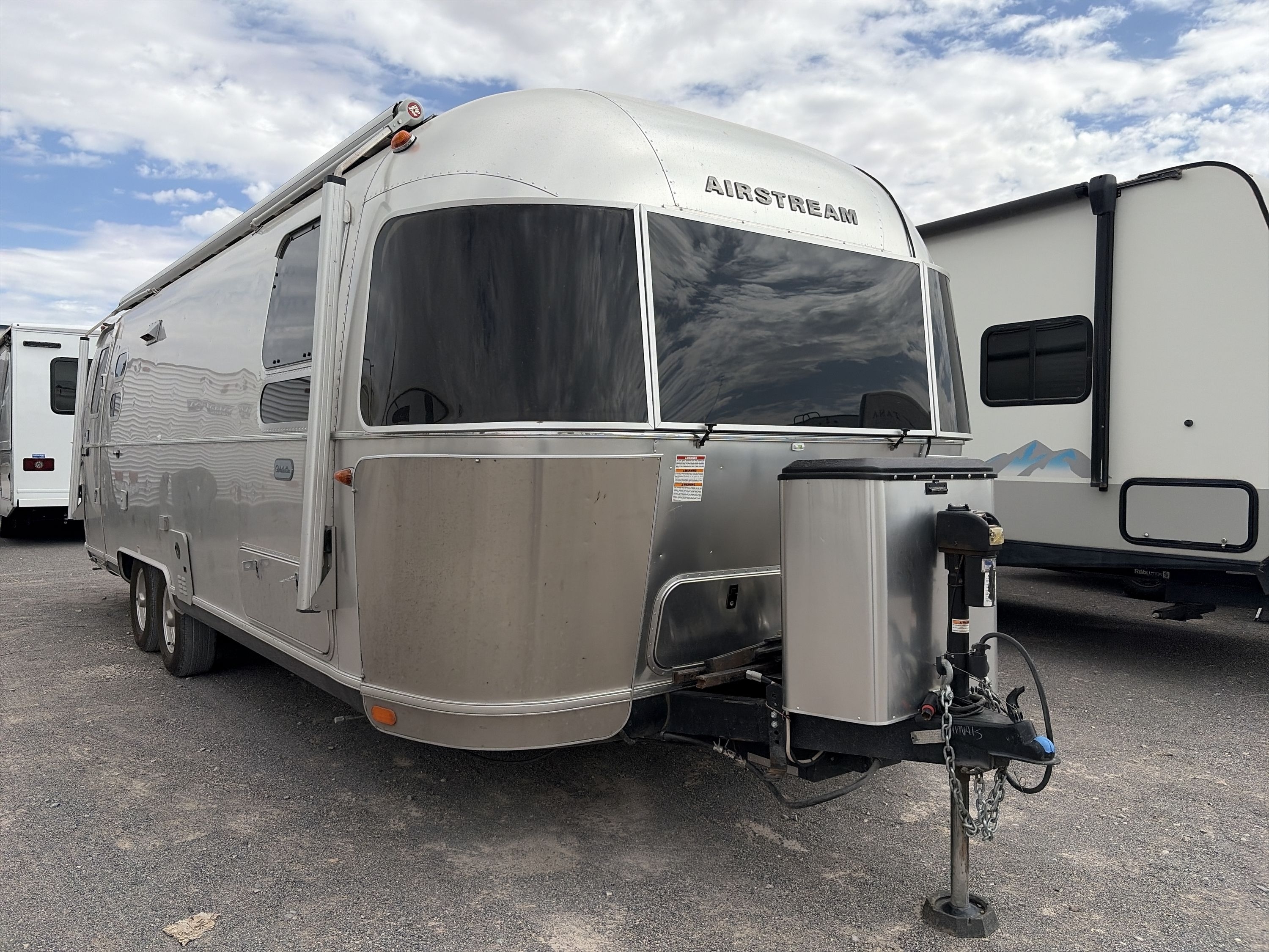 2021 Airstream GLOBETROTTER 27FB TWIN in anthony TX