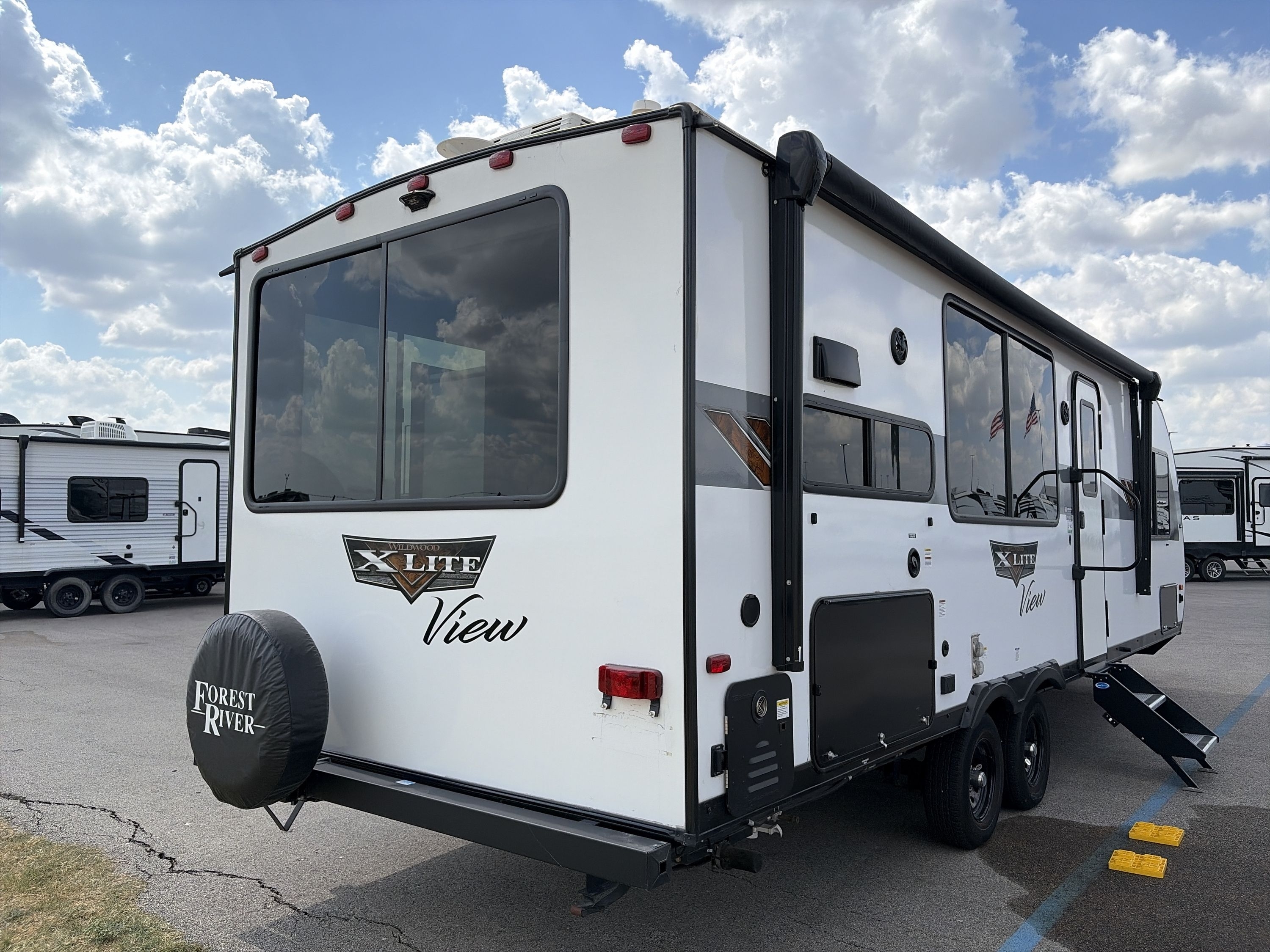 Used 2024 Forest River Wildwood X-Lite X 24VIEW For Sale in