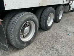 2014 PETERBILT 365