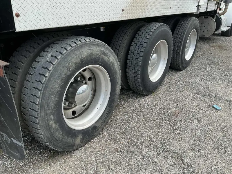 2014 PETERBILT 365