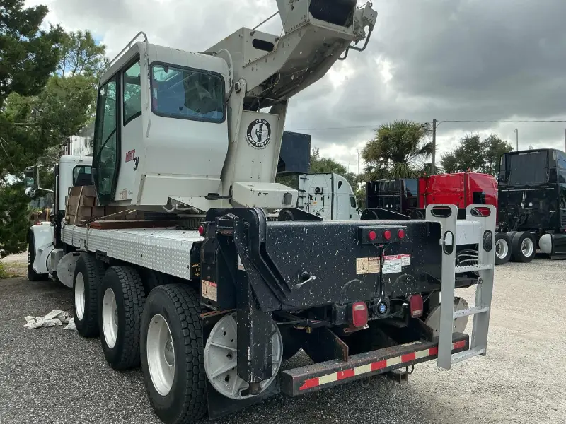 2014 PETERBILT 365