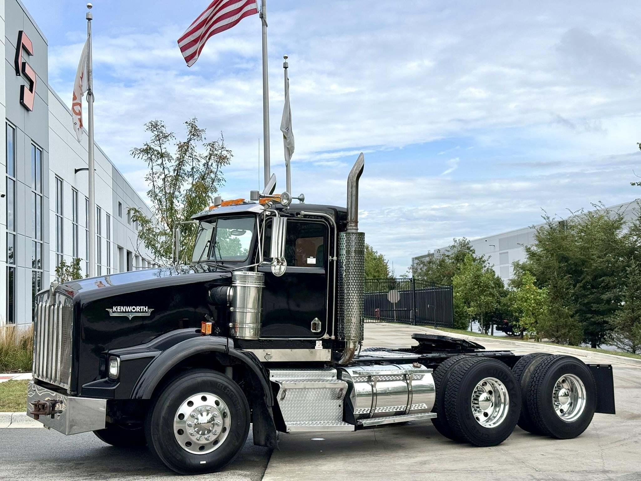 2000 KENWORTH T800 in New Lenox, IL