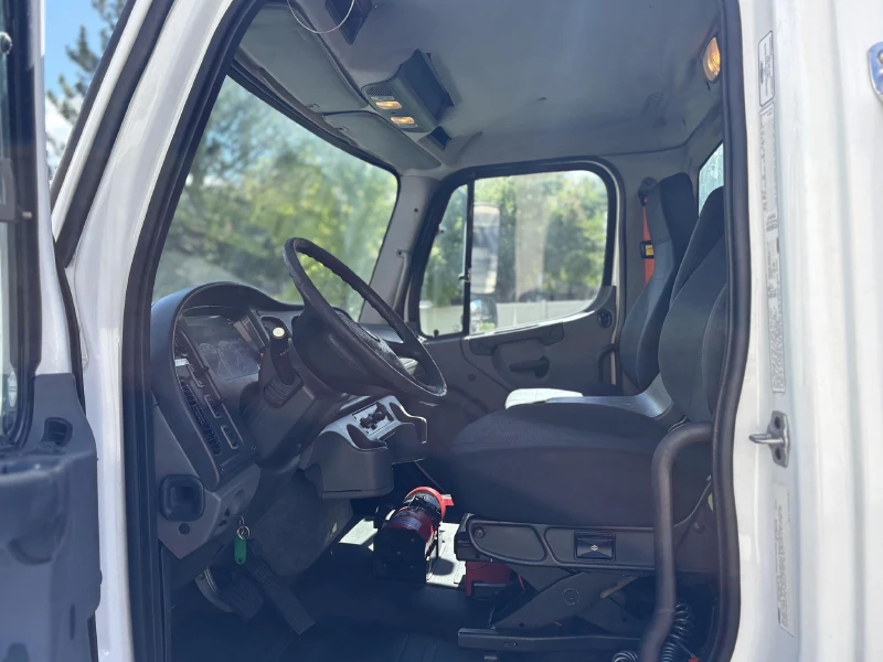 2015 FREIGHTLINER BUSINESS CLASS M2 106