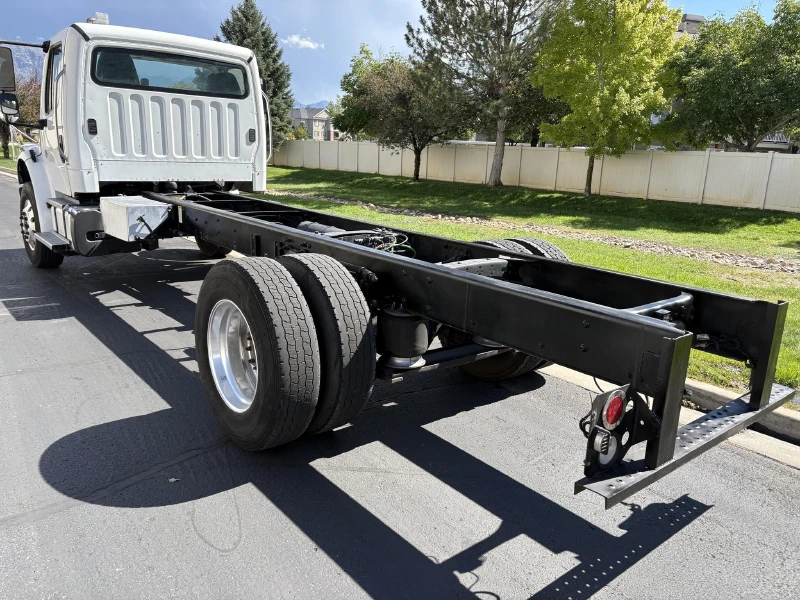 2015 FREIGHTLINER BUSINESS CLASS M2 106