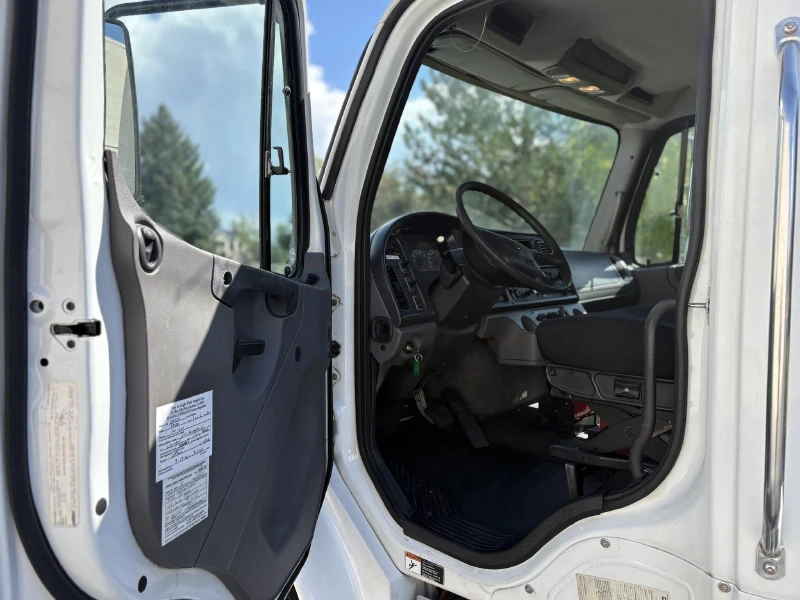2015 FREIGHTLINER BUSINESS CLASS M2 106