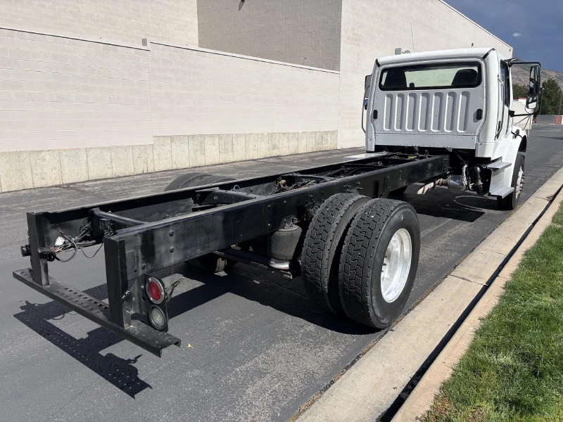 2015 FREIGHTLINER BUSINESS CLASS M2 106