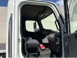 2015 FREIGHTLINER BUSINESS CLASS M2 106
