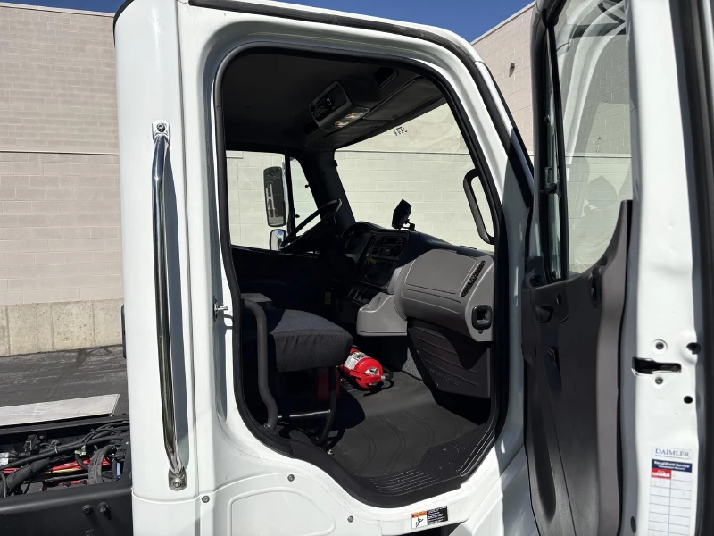 2015 FREIGHTLINER BUSINESS CLASS M2 106