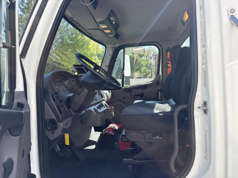 2015 FREIGHTLINER BUSINESS CLASS M2 106