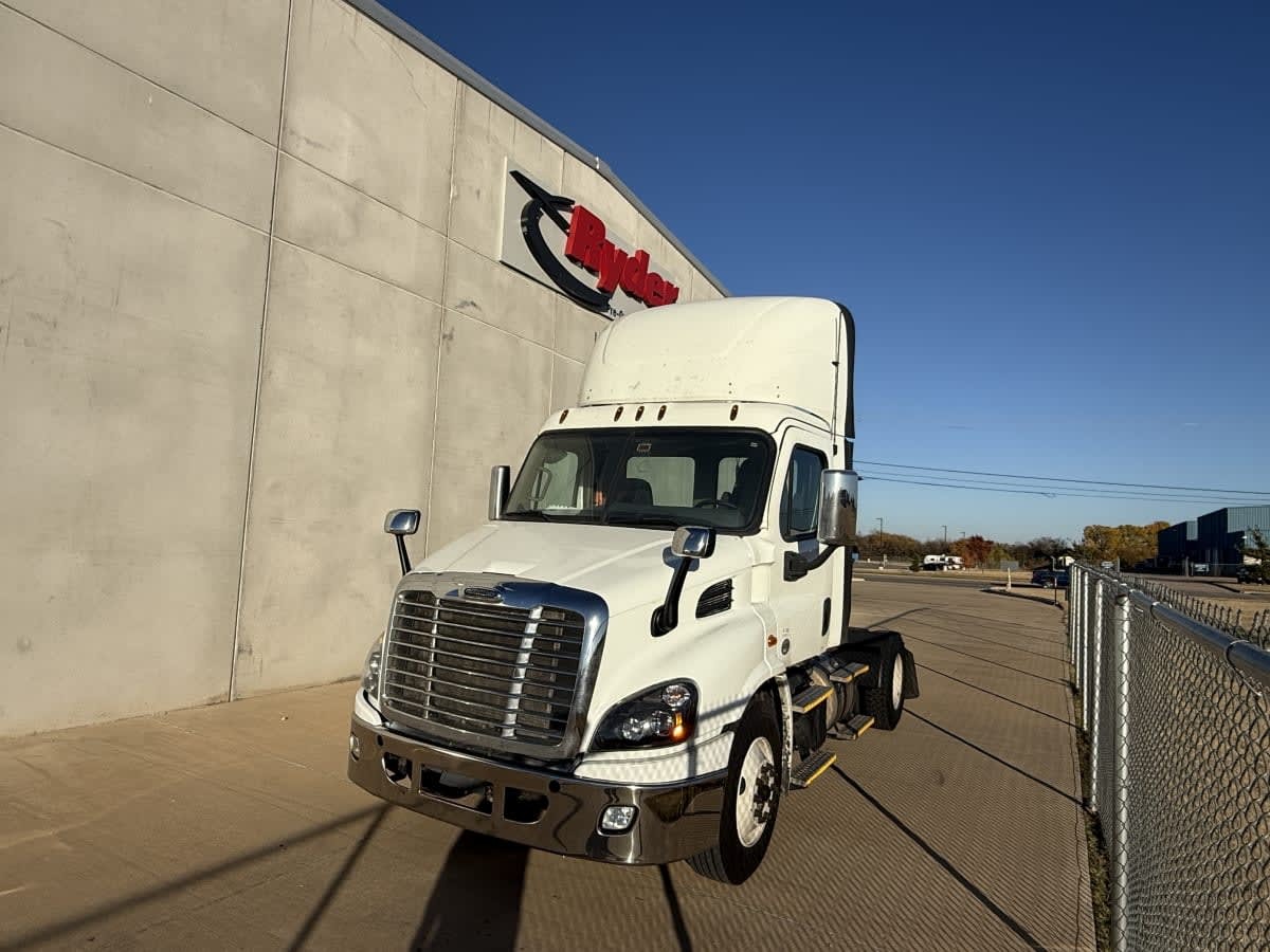 2017 FREIGHTLINER CASCADIA 113 in Oklahoma City, OK