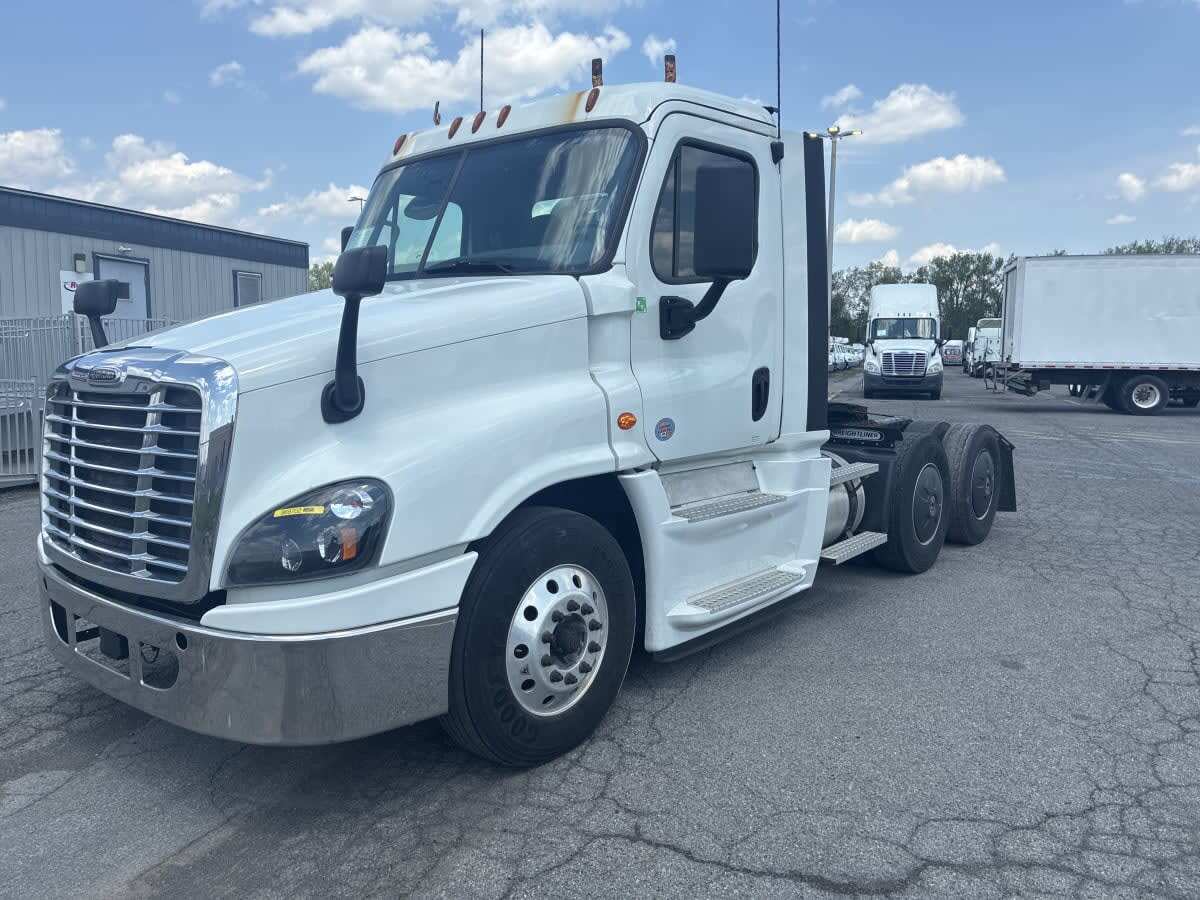 2019 FREIGHTLINER CASCADIA 125 in Hampton, VA