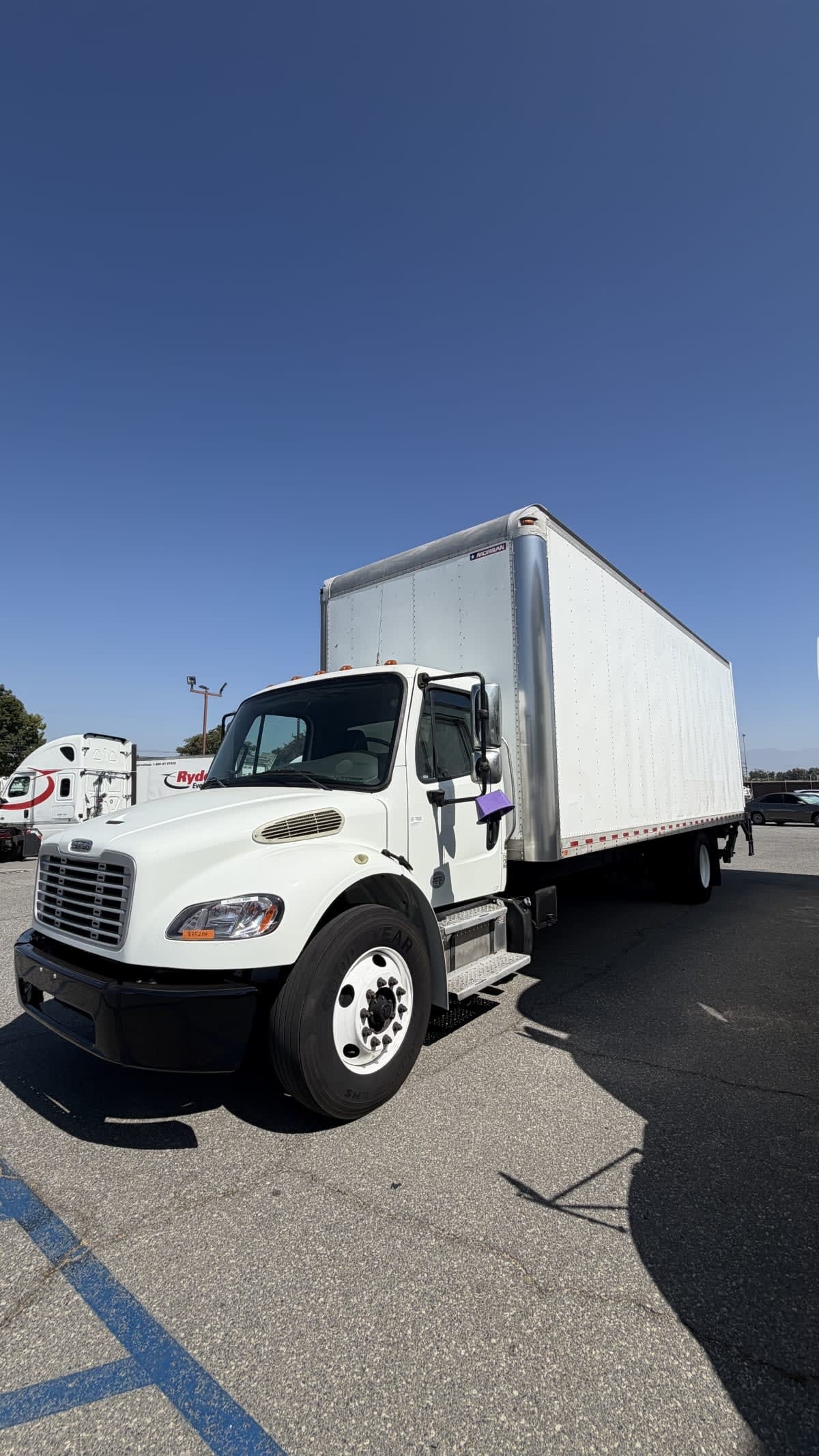 2019 FREIGHTLINER BUSINESS CLASS M2 106 in Pomona, CA