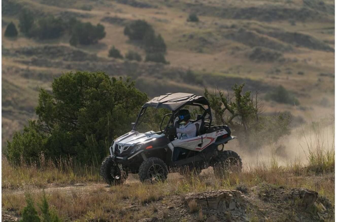 A photo of this 2021 CFMOTO ZFORCE 800 EX CF800