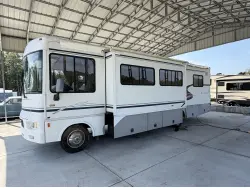 2003 WINNEBAGO SIGHTSEER 30B