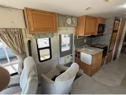 2003 WINNEBAGO SIGHTSEER 30B