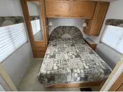 2003 WINNEBAGO SIGHTSEER 30B
