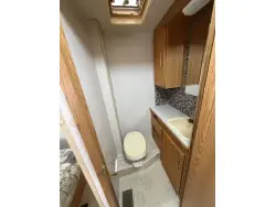 2003 WINNEBAGO SIGHTSEER 30B