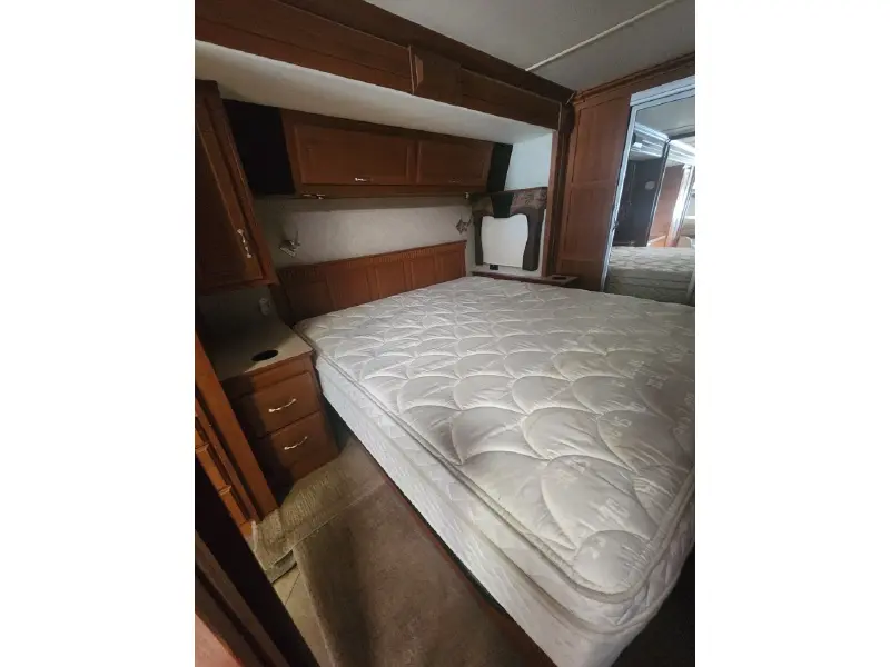 2010 FLEETWOOD DISCOVERY 40G