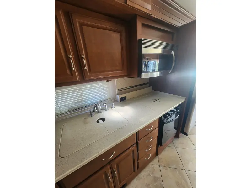 2010 FLEETWOOD DISCOVERY 40G