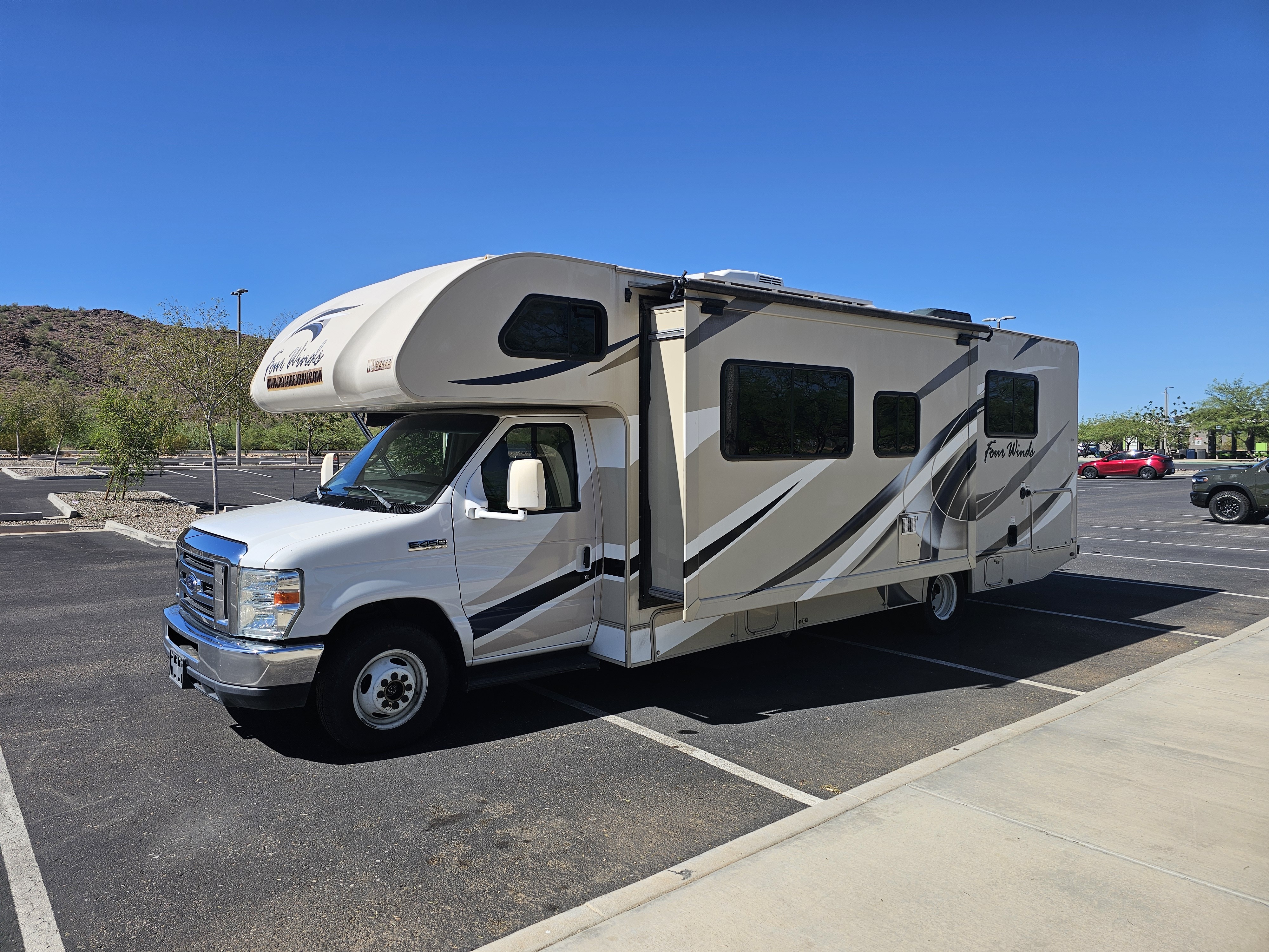 2018 Thor Motor Coach FOUR WINDS MAJESTIC 28A in peoria AZ
