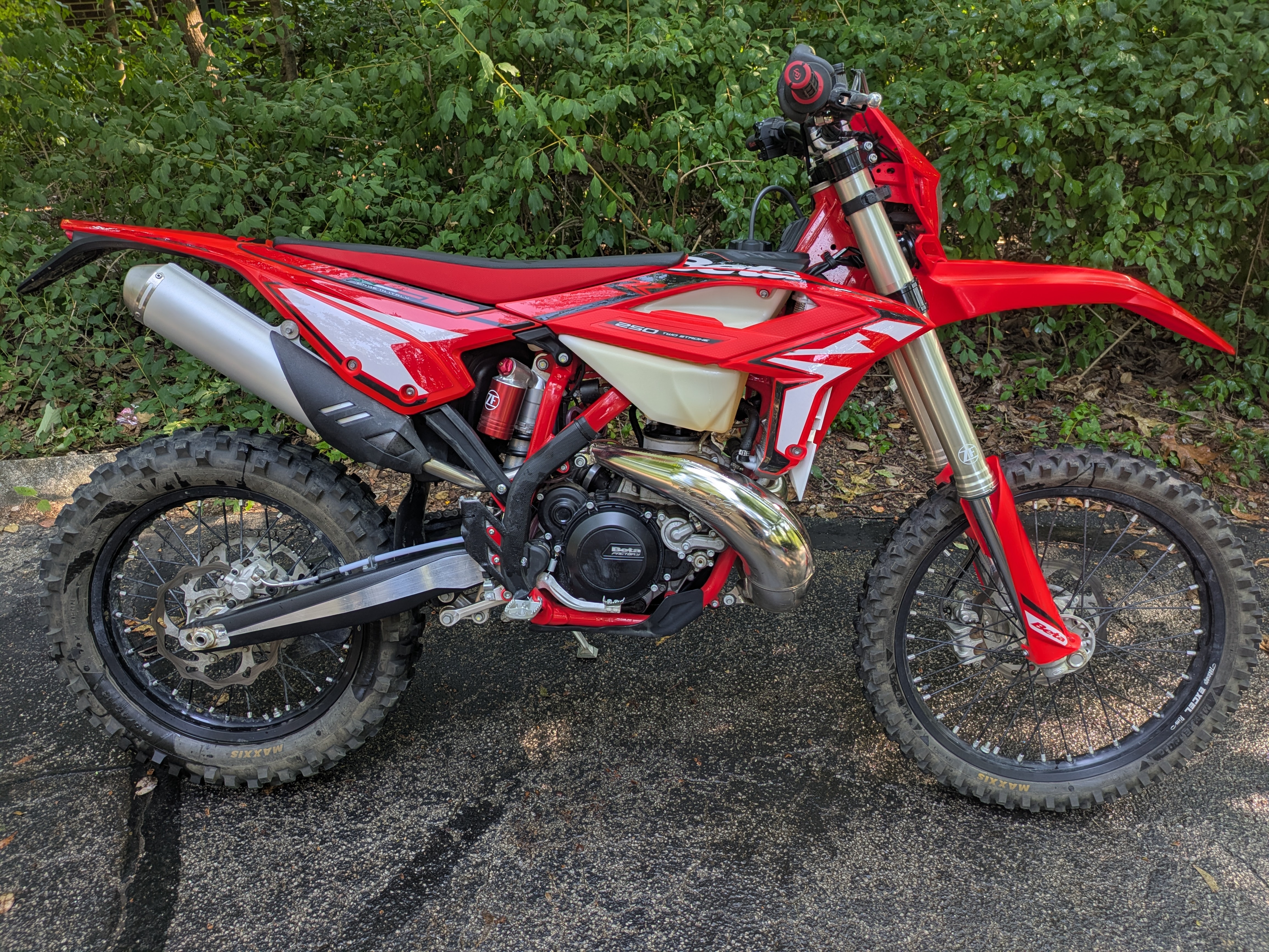 2024 Beta 250 RR 2 STROKE Dirt Bike motorcycle