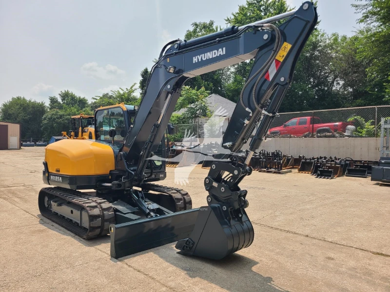2023 HYUNDAI HX85A