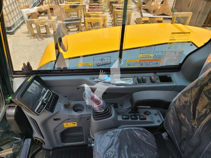 2023 HYUNDAI HX85A