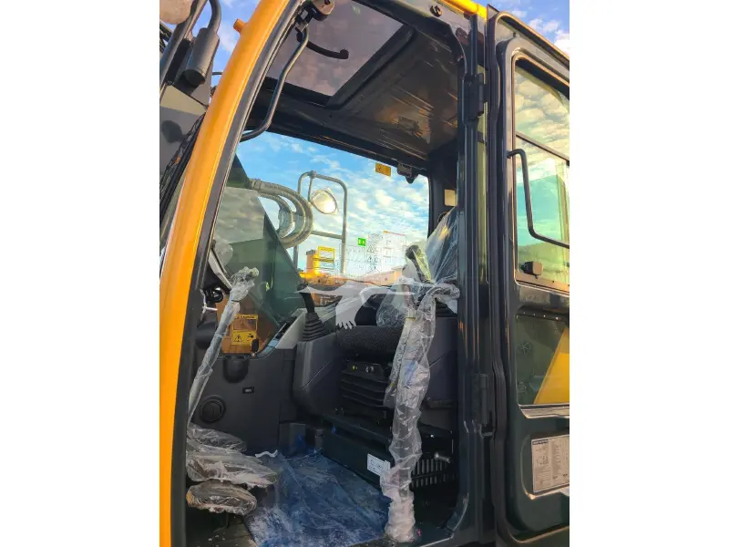 2023 HYUNDAI HX130A LCR