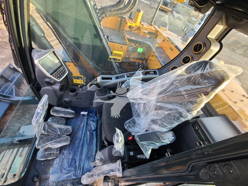 2023 HYUNDAI HX130A LCR