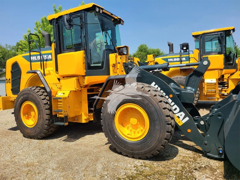2023 HYUNDAI HL955A