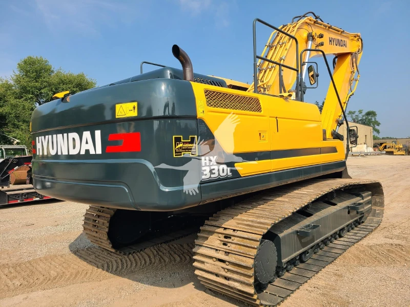 2016 HYUNDAI HX330L