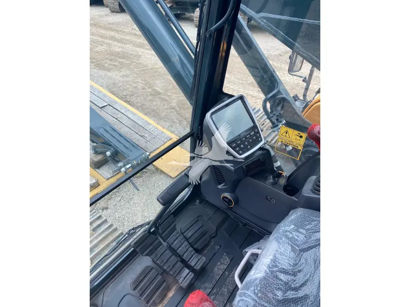 2023 HYUNDAI HX300A LR