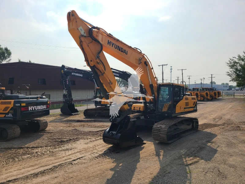 2016 HYUNDAI HX330L