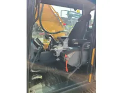 2016 HYUNDAI HX330L