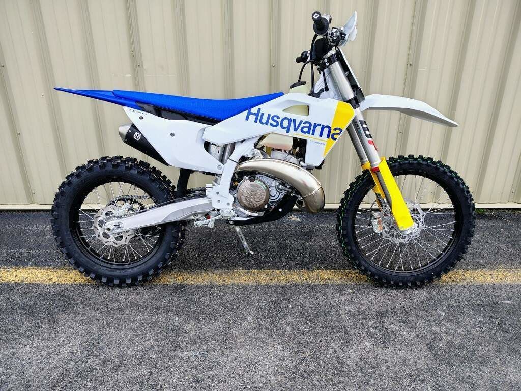 2027 Husqvarna® TX 300 300 in Bridgeport, WV